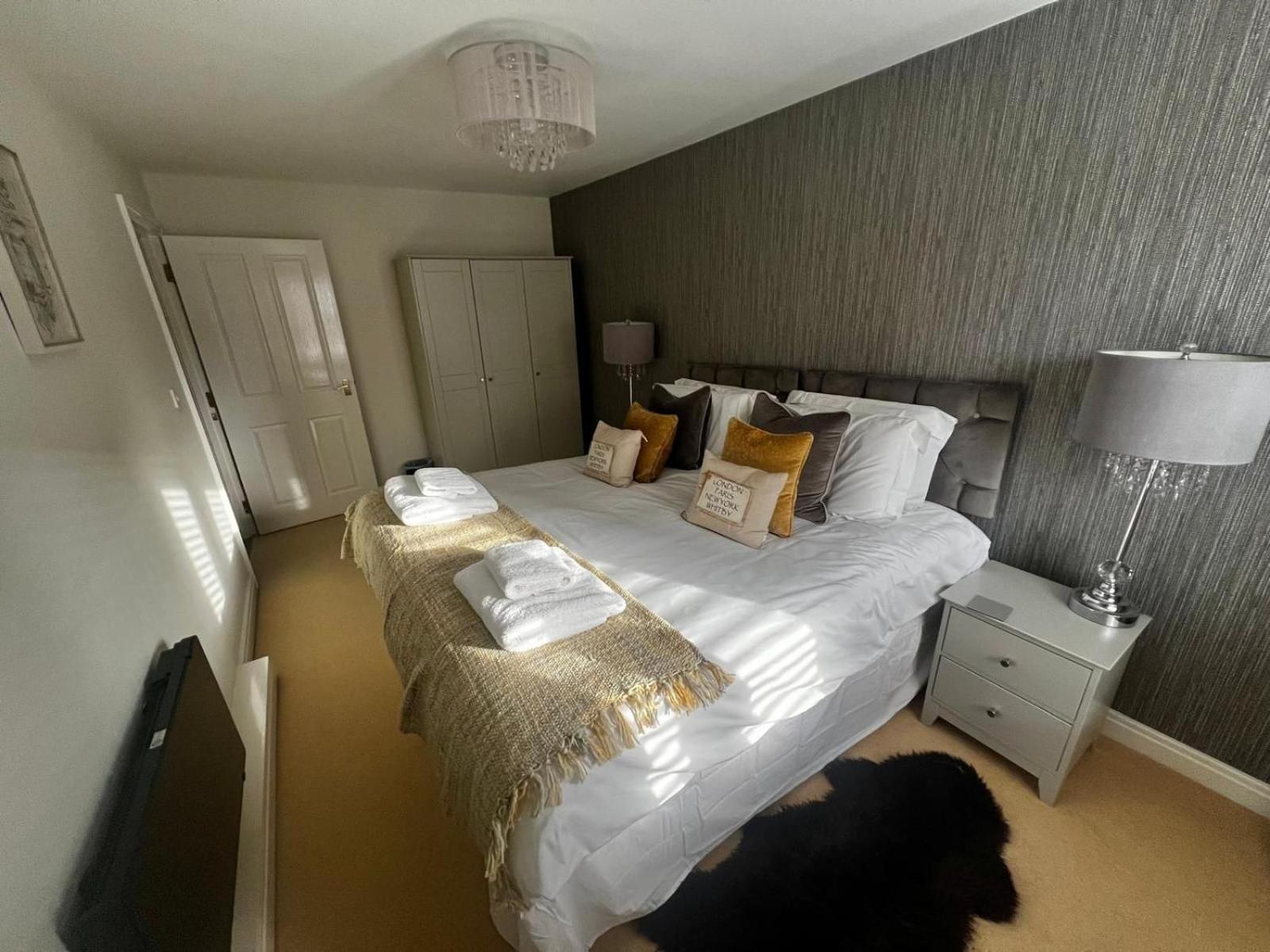 Majestic, Modern & Spacious Harbour-view With Parking Holiday home